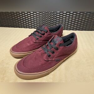 Zoo York maroon canvas shoes